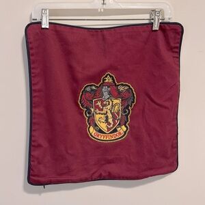 EUC Pottery Barn Teen Gryffindor Pillow Cover